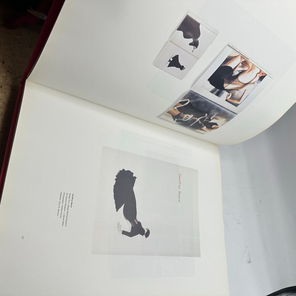 Less Is More: New Simplicity In Graphic Design Book - Picture 6 of 7